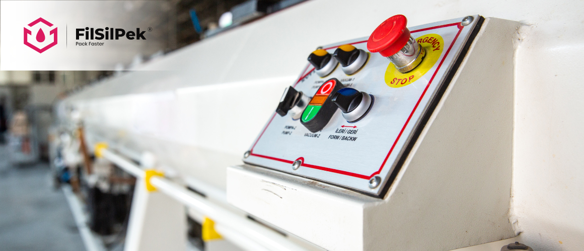 How do automatic oil filling machines reduce oxidation and improve shelf life of edible oils?